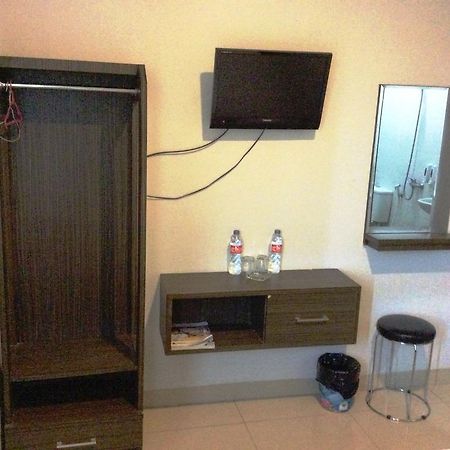 Hotel Diamond Makassar Kültér fotó