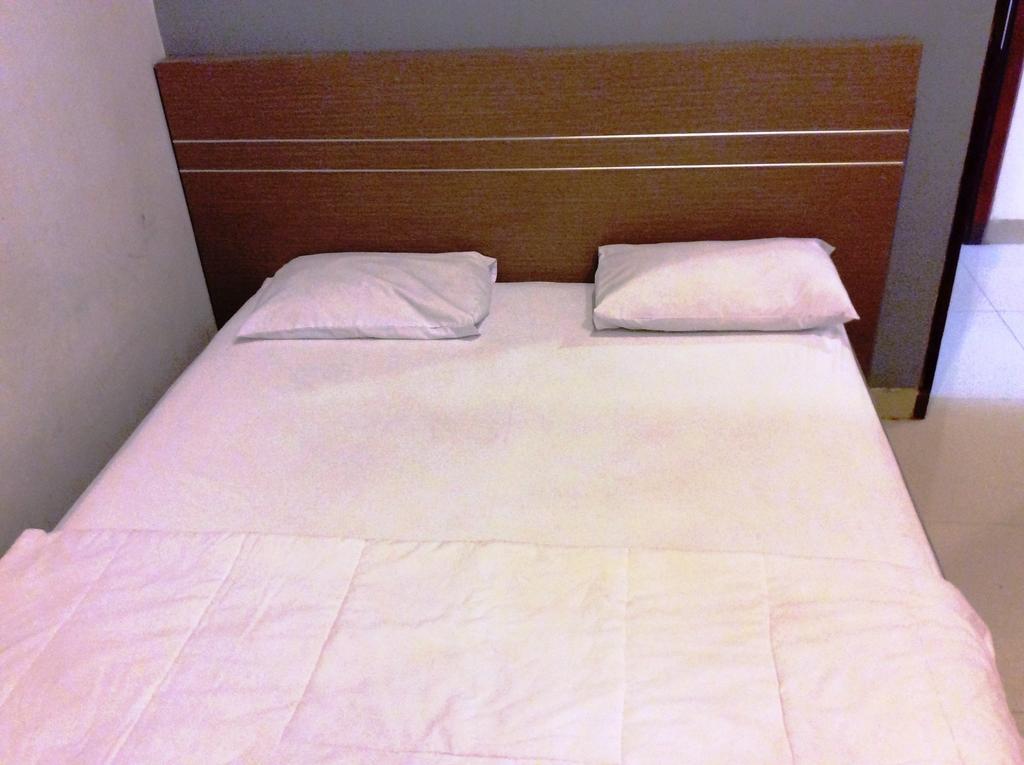 Hotel Diamond Makassar Szoba fotó