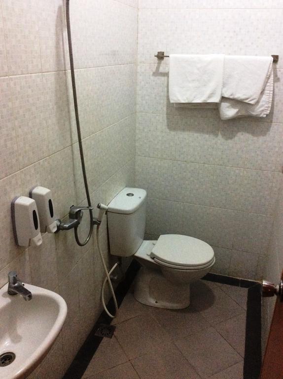 Hotel Diamond Makassar Szoba fotó
