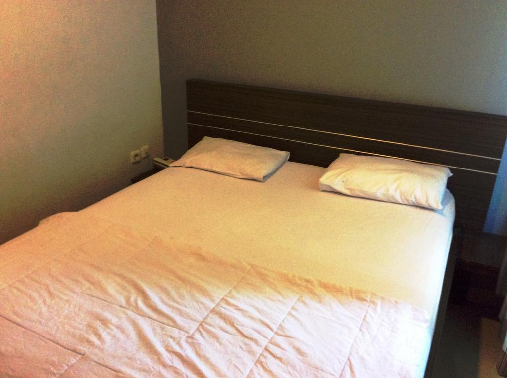 Hotel Diamond Makassar Szoba fotó
