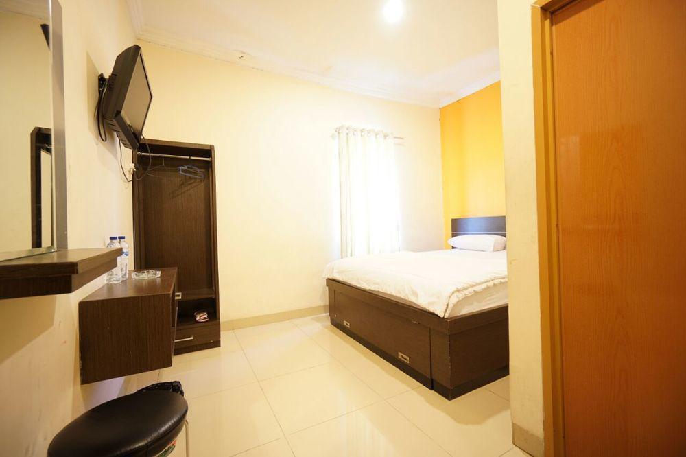 Hotel Diamond Makassar Kültér fotó